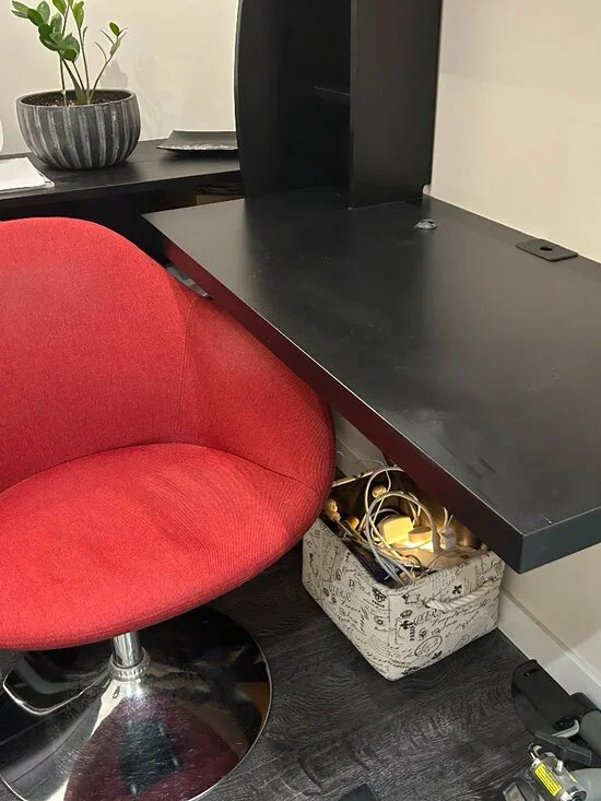 Desk chair - Picture 1 of 4